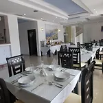 Oskar 4* סרנדה