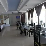 מלון Oskar 4*