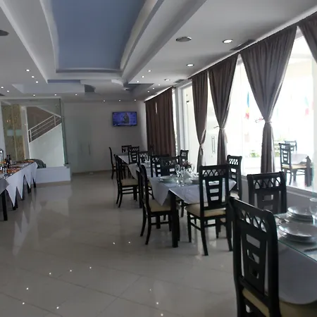 Hotell Oskar 4*