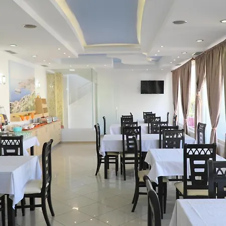 Oskar Hotel 4*