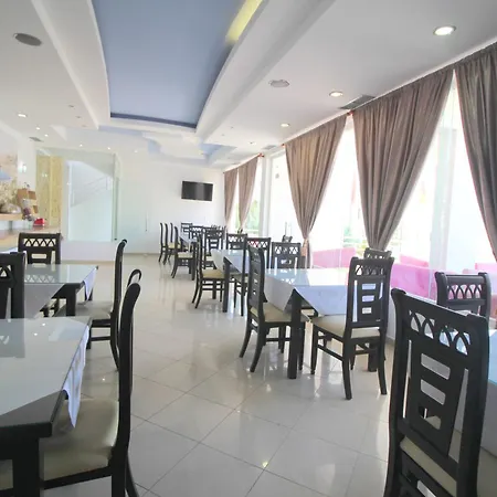 Oskar 4* Sarandë