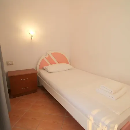 Oskar 4* Sarandë