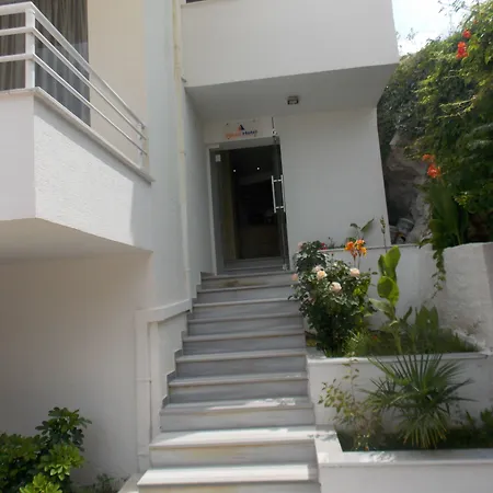 Oskar Otel